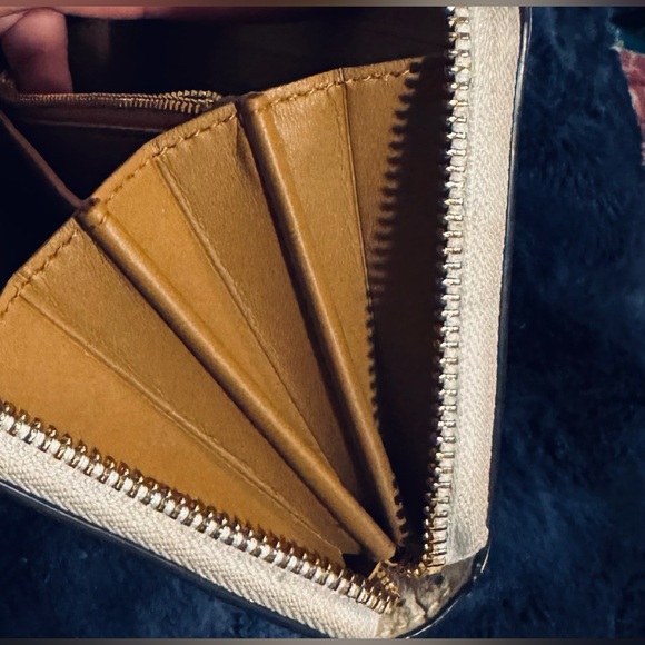 NWOT Coach Long Zip Around Wallet In Signature Canvas Gold/Light Khaki Chalk - Picture 11 of 13